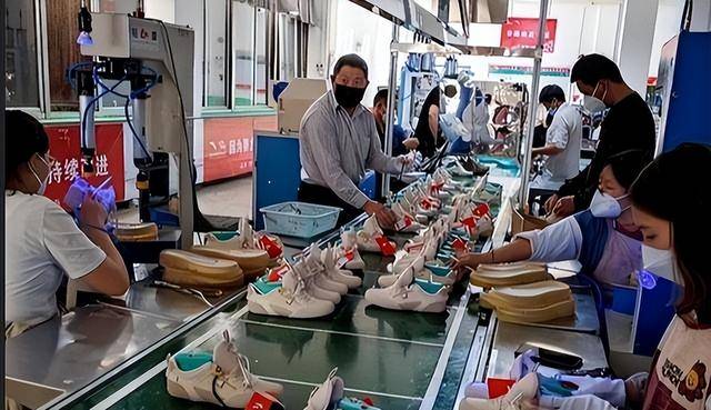 %咋消费者还前赴后继争相购买？几乎全是假货！利润高达2400