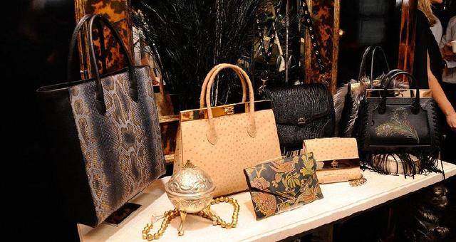 %咋消费者还前赴后继争相购买？几乎全是假货！利润高达2400(图17)